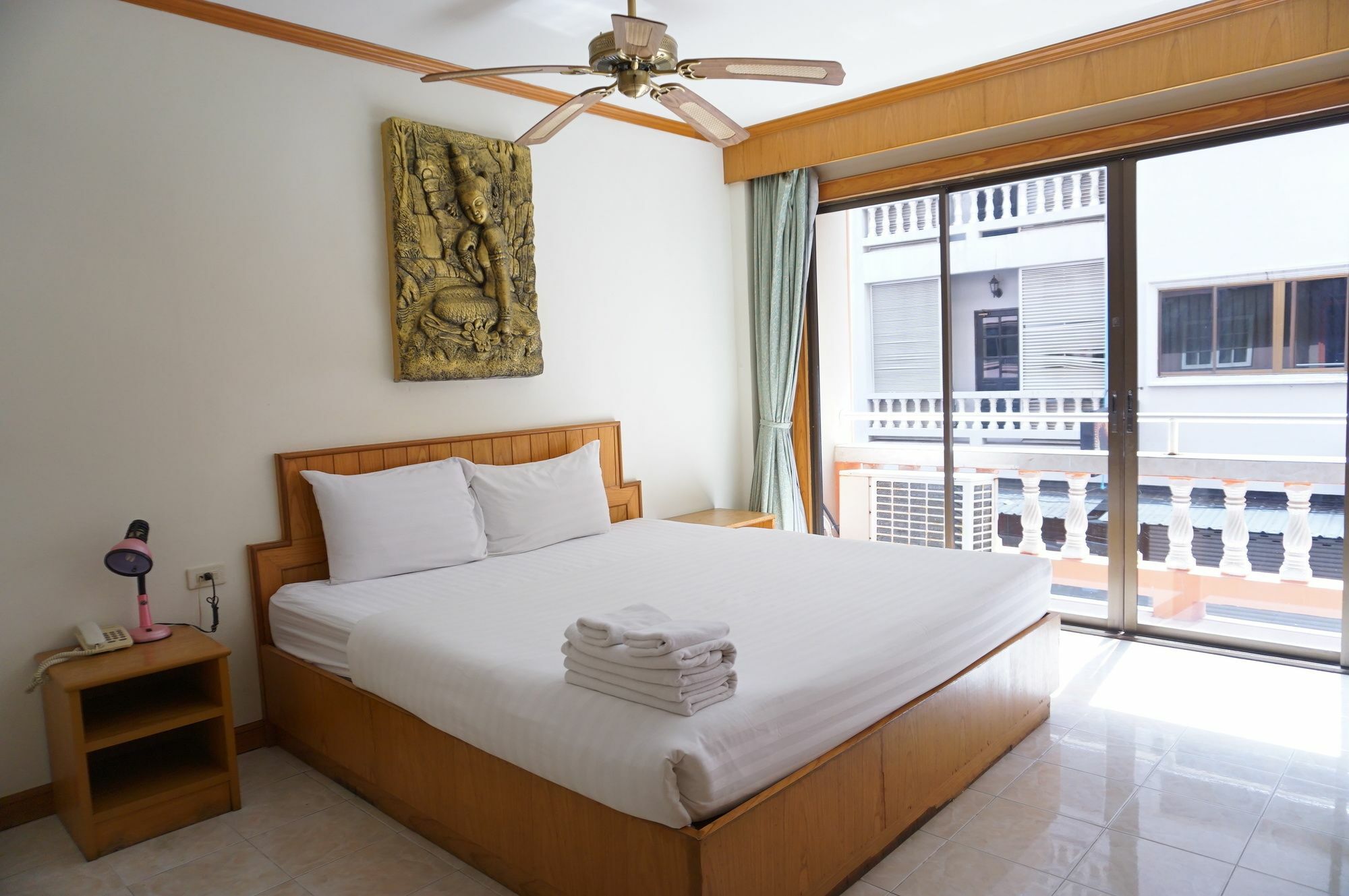 Andaman Sea Patong Hotel Exterior photo